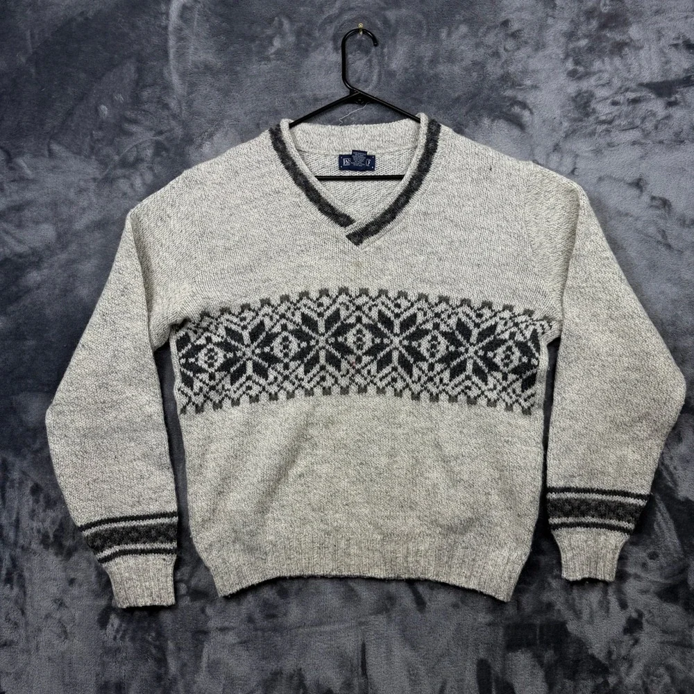 Lands End V-Neck Sweater Mens M Grey Fair Isle Virgin Wool Blend USA Made